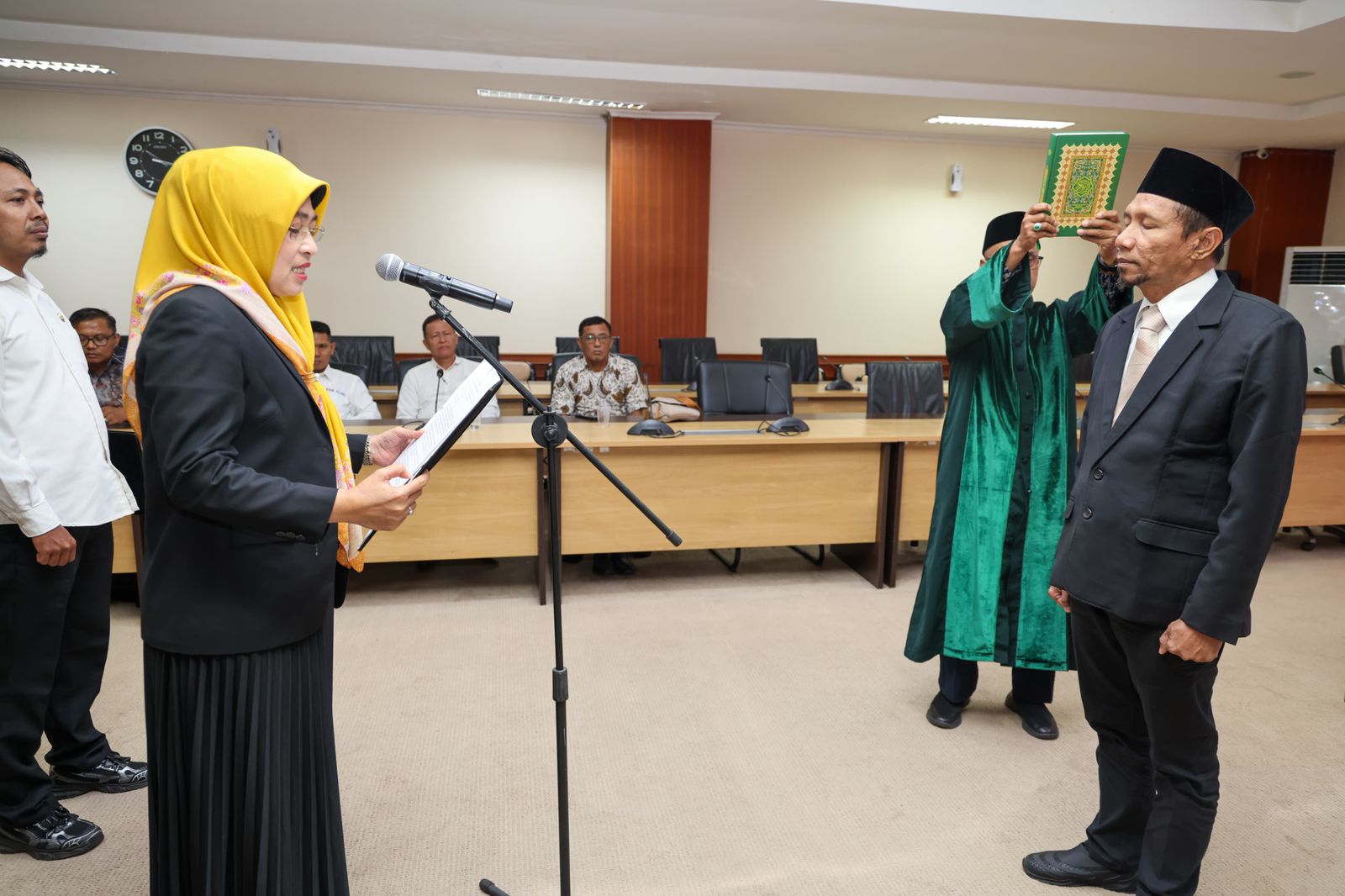 Tito Suwarno Resmi Dilantik sebagai Komisioner KPID Kepri Periode 2025–2028