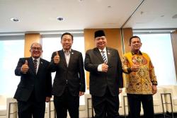 Gubernur Ansar Paparkan Keunggulan dan Kemudahan Berinvestasi di FTZ BBK pada Forum Investasi di Singapura
