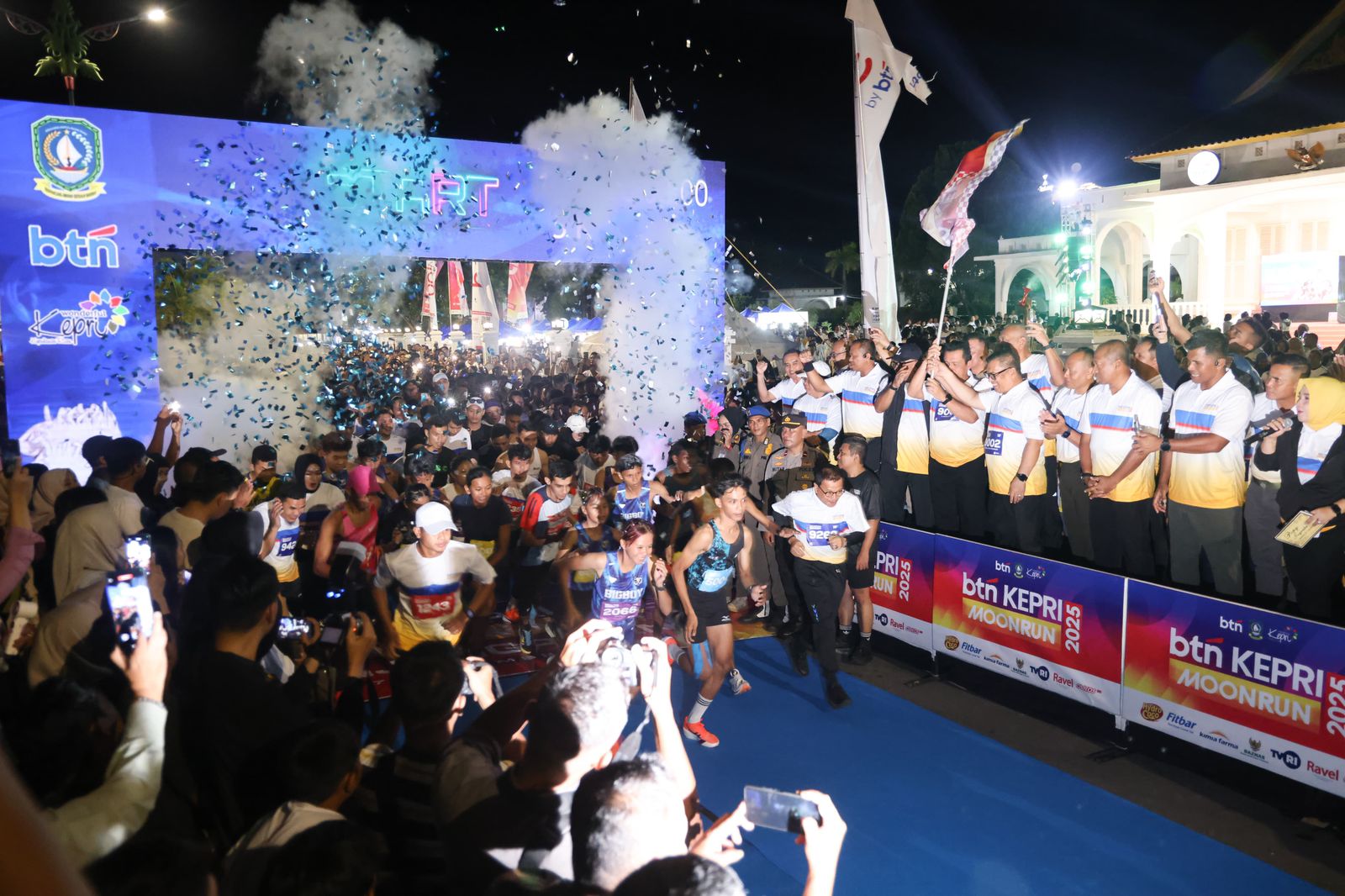 Gubernur Ansar Lepas Ribuan Peserta BTN Kepri Moonrun 2025