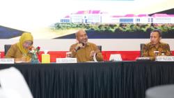 Pj Sekdaprov Kepri Pimpin Pembahasan Perhitungan PPh 21 TPP dan Gaji Pegawai