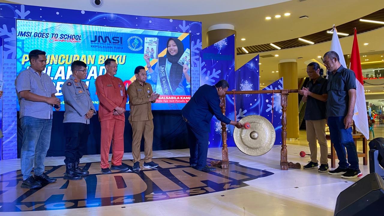 Gubernur Ansar Ajak Media Siber Perkuat Literasi Digital dan Tangkal Hoaks