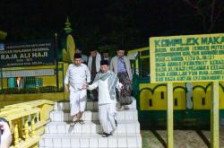 Menag Nasaruddin Umar Kunjungi Pulau Penyengat: "Alhamdulillah Akhirnya Berziarah ke Makam Nenek Moyang Saya!"