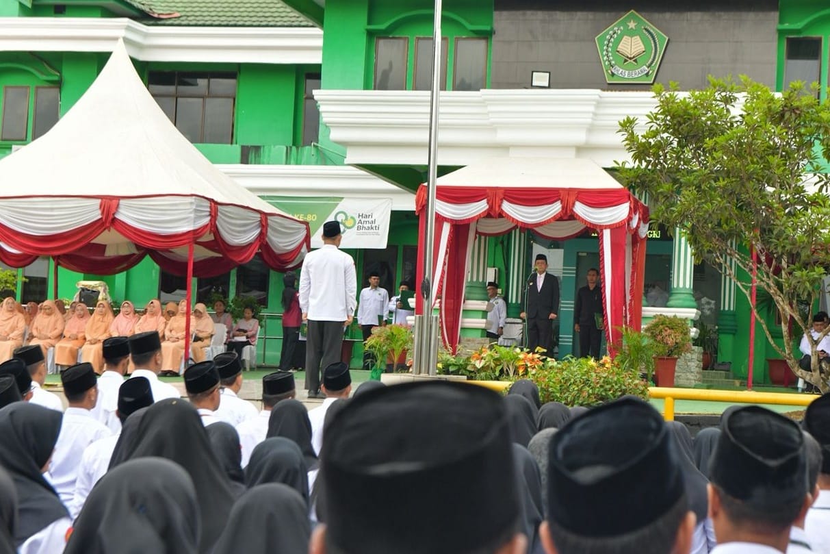 Gubernur Ansar Pimpin Upacara HAB ke-80 Tahun 2026, Kemenag Sebagai Pondasi Kekuatan Bangsa yang Majemuk