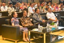 Gubernur Ansar Dampingi Mendagri Tutup Rakernas APKASI XVII Tahun 2026